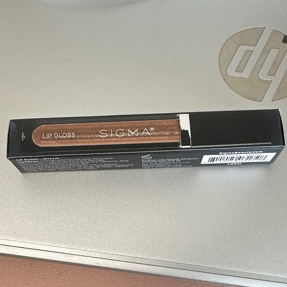 SIGMA Bronze Shimmer Lip Gloss